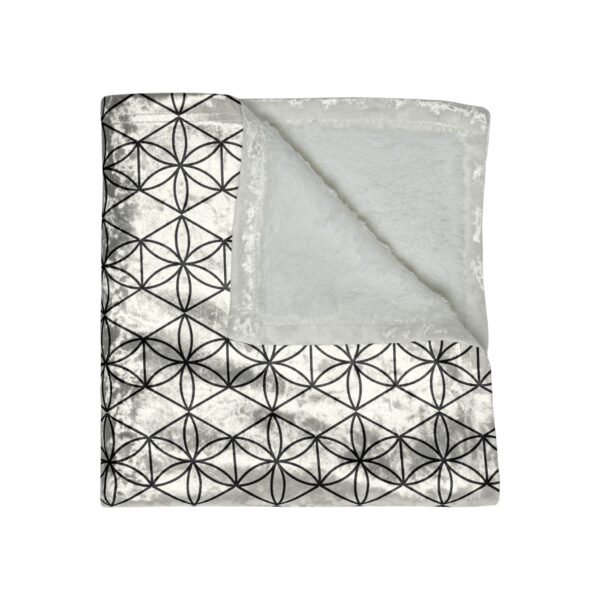 Crushed Velvet Pattern Blanket - Image 3